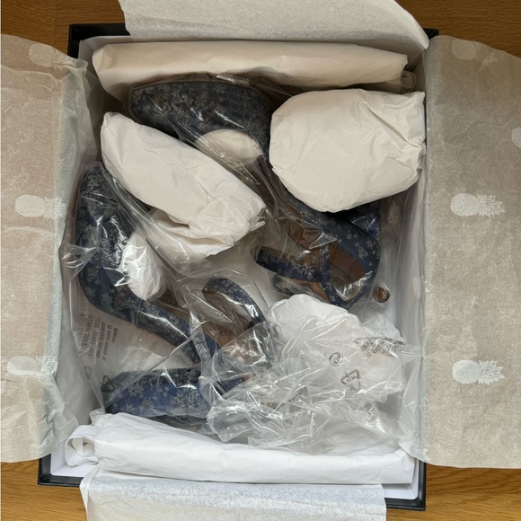 Aquazzura Sweet Thing Stardust-Print Heels - Picture 9 of 9